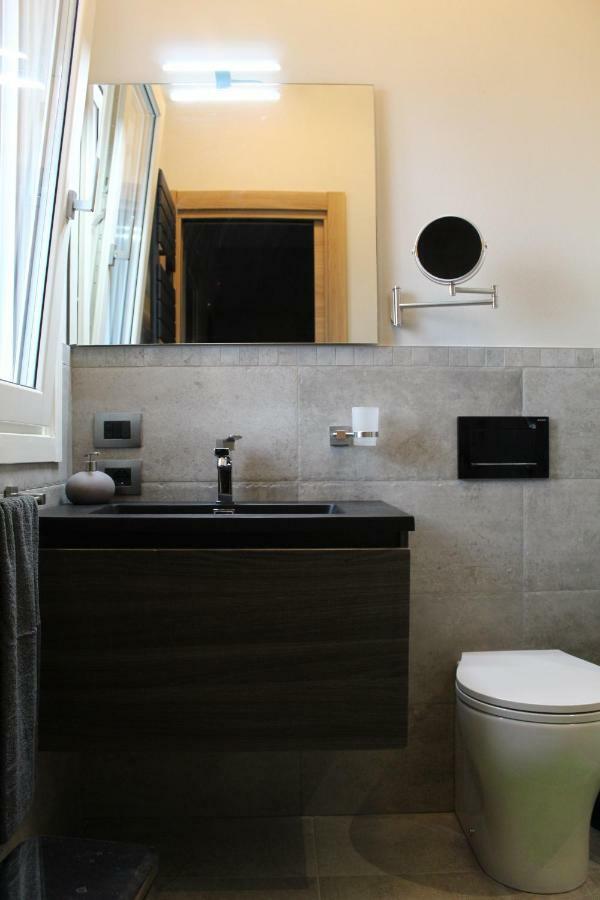 Villa Martina Luxury Rooms Desenzano del Garda Exterior foto